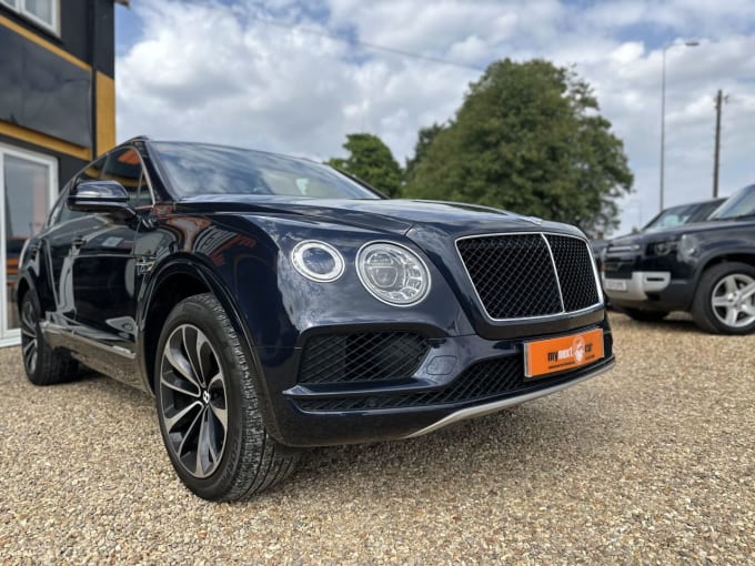 2025 Bentley Bentayga