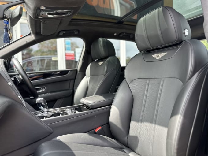 2025 Bentley Bentayga