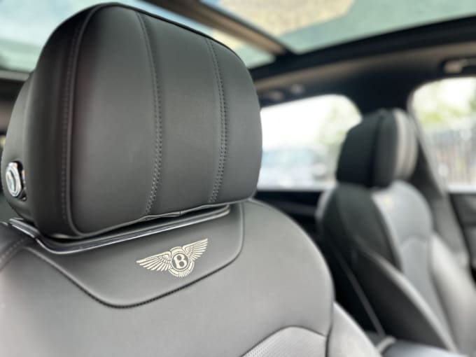 2025 Bentley Bentayga