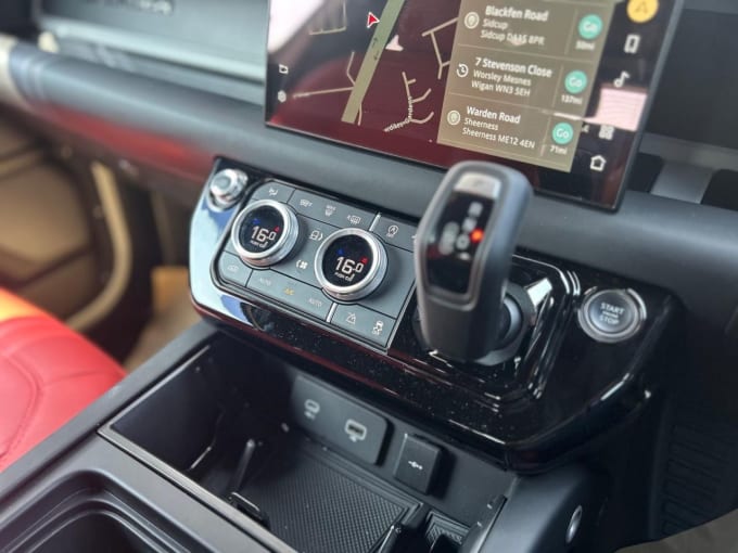 2025 Land Rover Defender