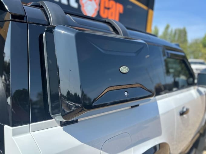 2025 Land Rover Defender