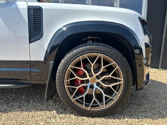 2025 Land Rover Defender