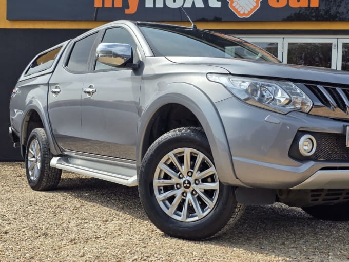 2025 Mitsubishi L200