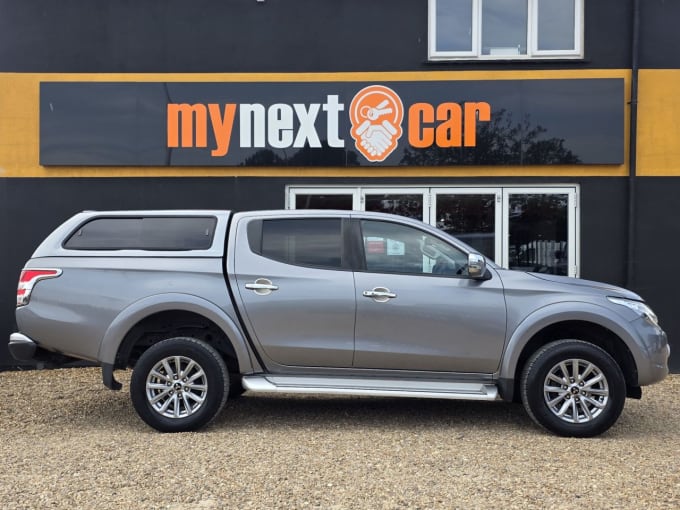 2025 Mitsubishi L200