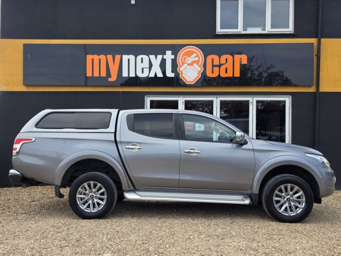 2025 Mitsubishi L200