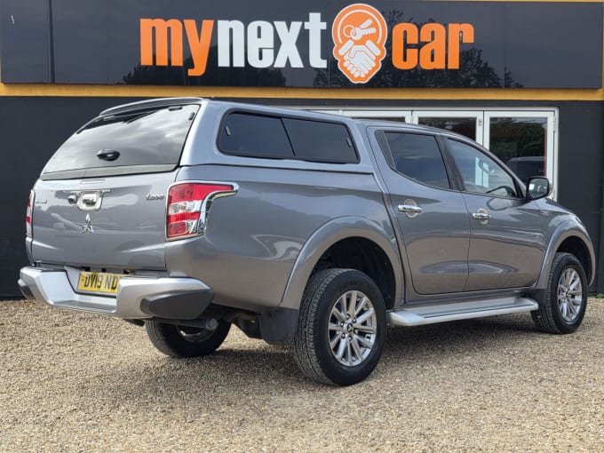 2025 Mitsubishi L200