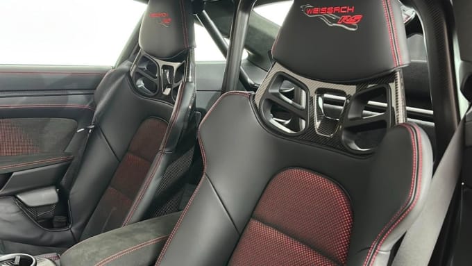 2025 Porsche 911