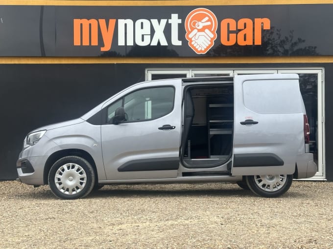 2025 Vauxhall Combo