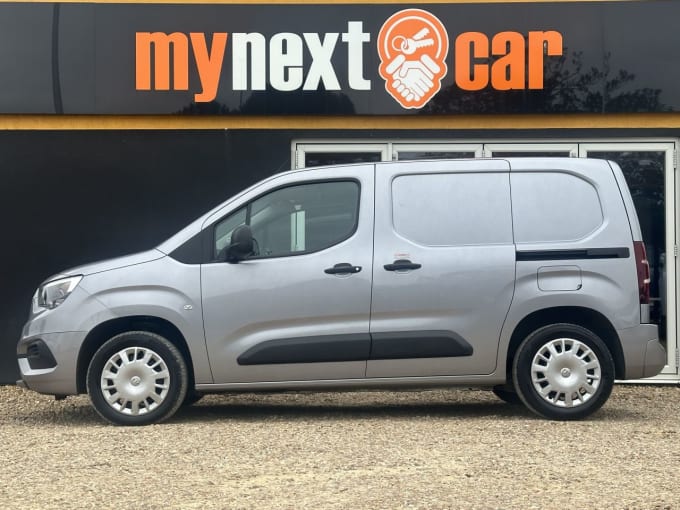 2025 Vauxhall Combo