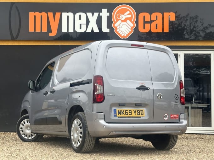 2025 Vauxhall Combo