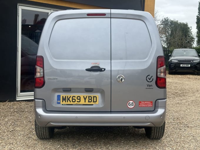 2025 Vauxhall Combo