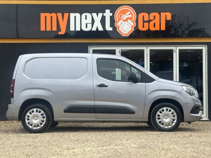 2025 Vauxhall Combo