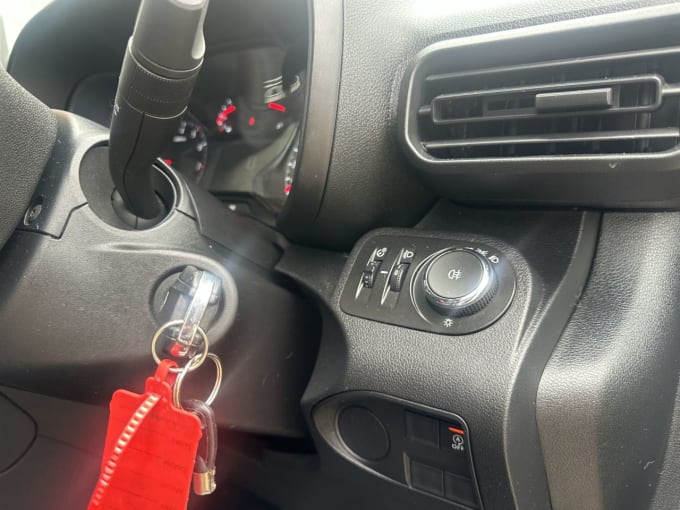 2025 Vauxhall Combo