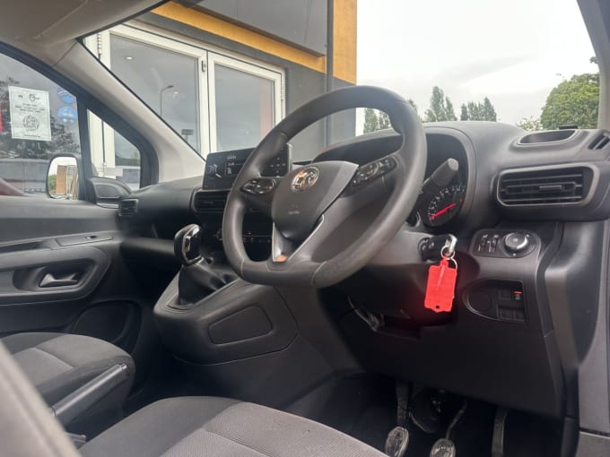 2025 Vauxhall Combo