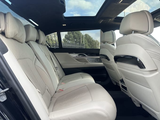 2025 BMW Alpina B7
