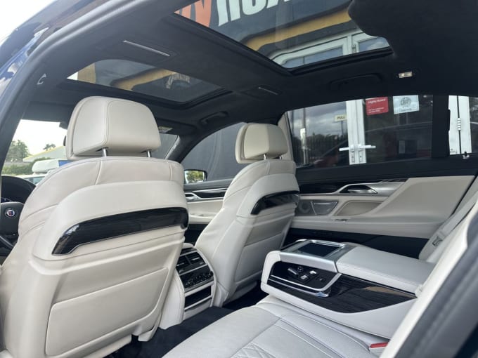 2025 BMW Alpina B7