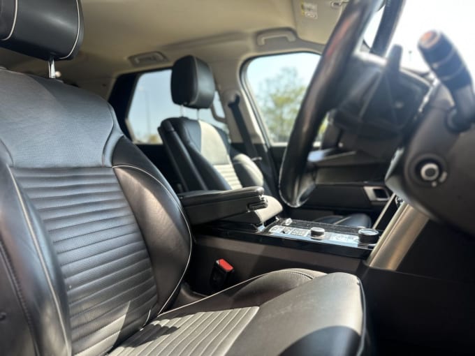 2025 Land Rover Discovery