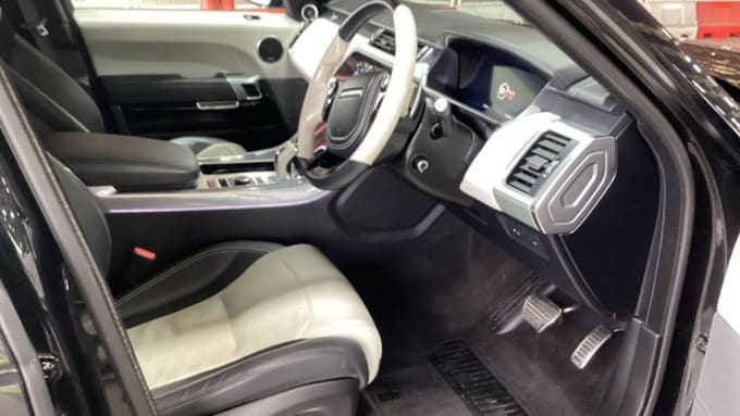 2025 Land Rover Range Rover Sport