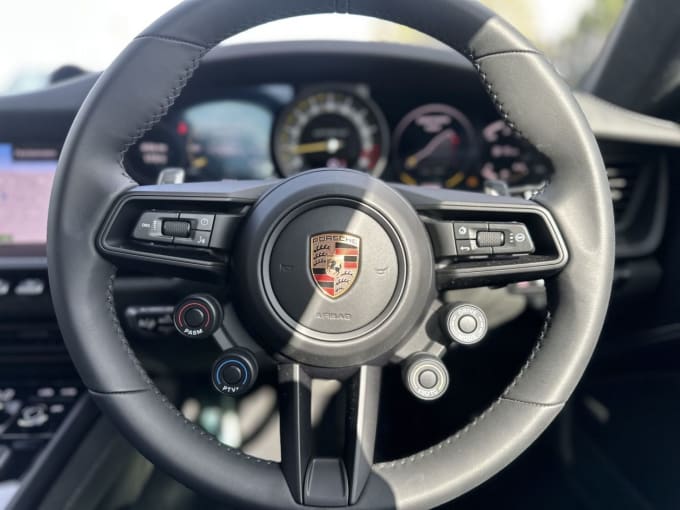 2025 Porsche 911