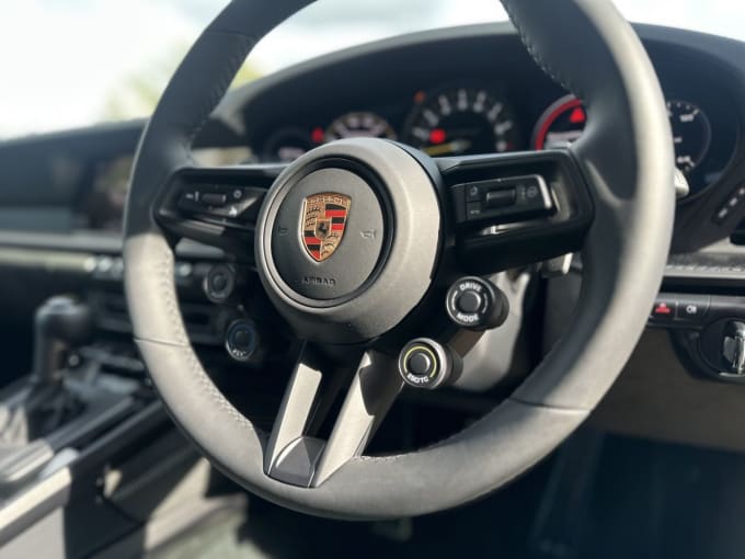 2025 Porsche 911