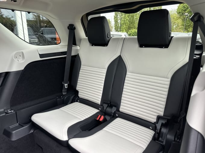 2025 Land Rover Discovery