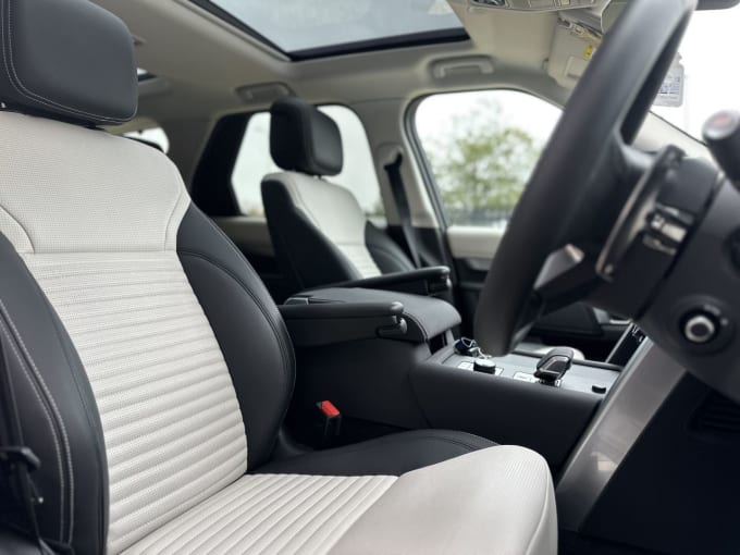 2025 Land Rover Discovery