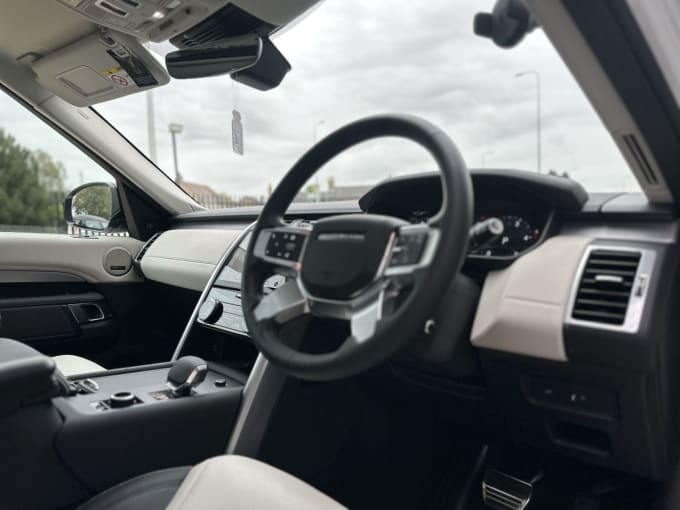 2025 Land Rover Discovery