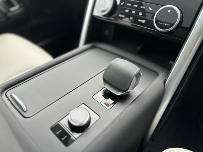 2025 Land Rover Discovery
