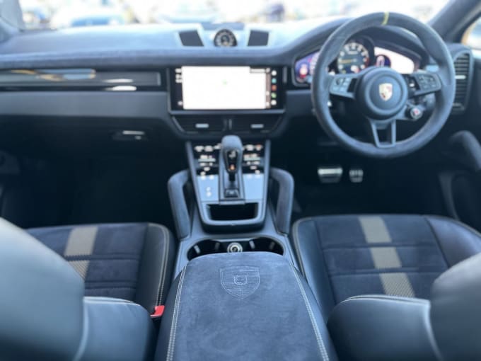 2022 Porsche Cayenne
