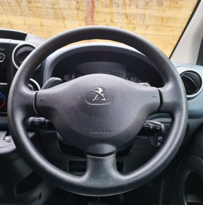2025 Peugeot Partner Tepee