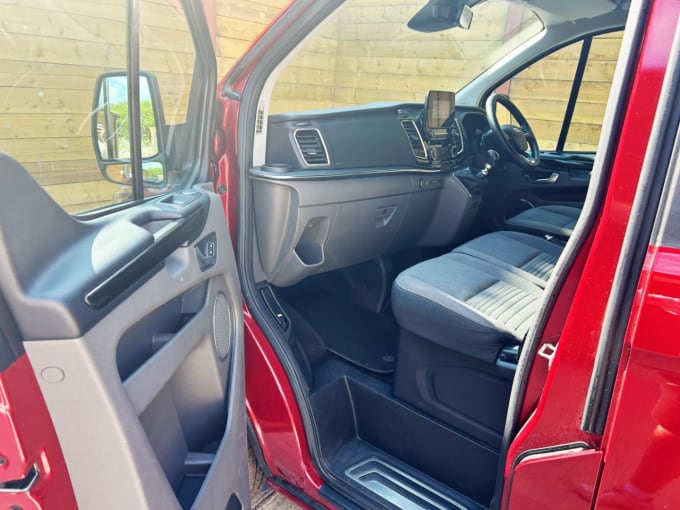 2025 Ford Tourneo Custom