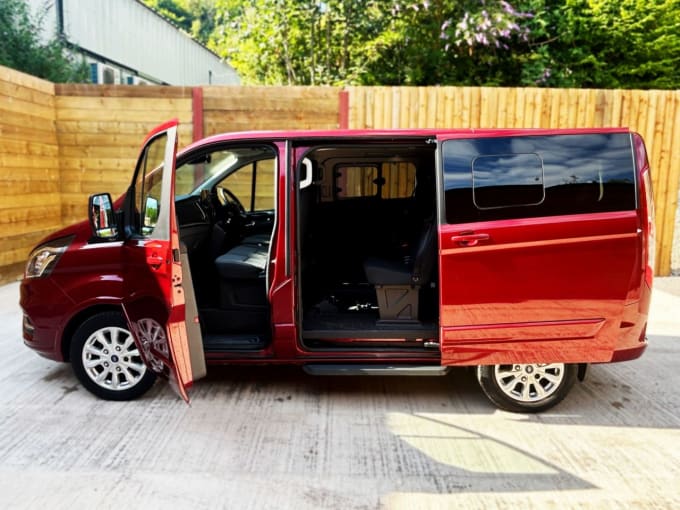 2025 Ford Tourneo Custom