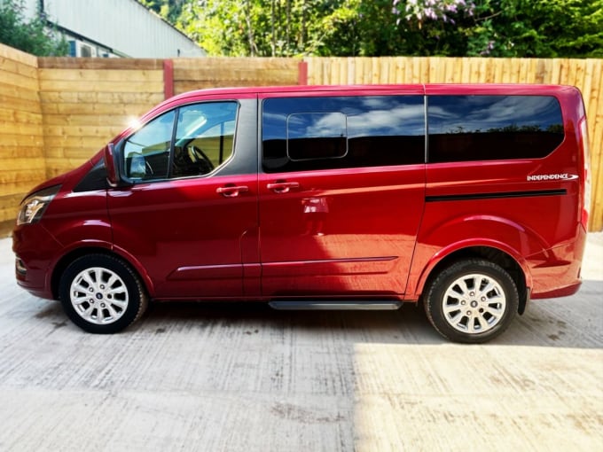 2025 Ford Tourneo Custom