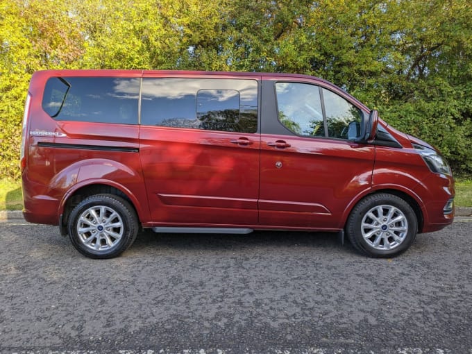 2025 Ford Tourneo Custom