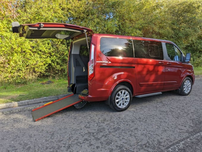 2025 Ford Tourneo Custom