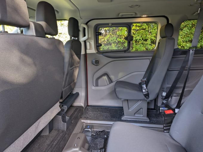 2025 Ford Tourneo Custom