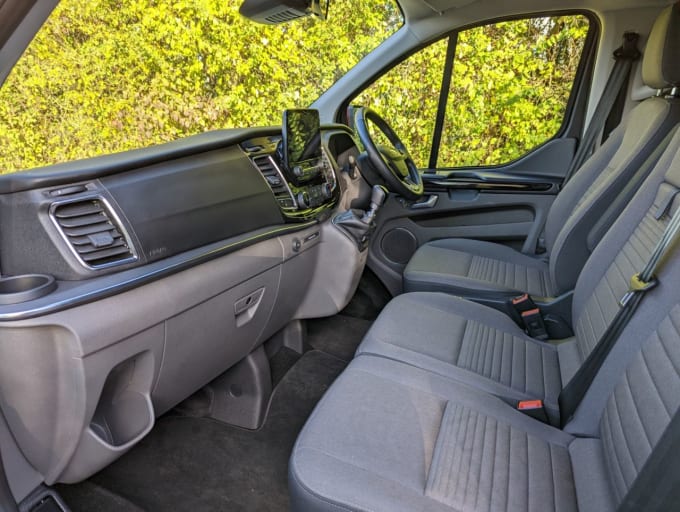 2025 Ford Tourneo Custom