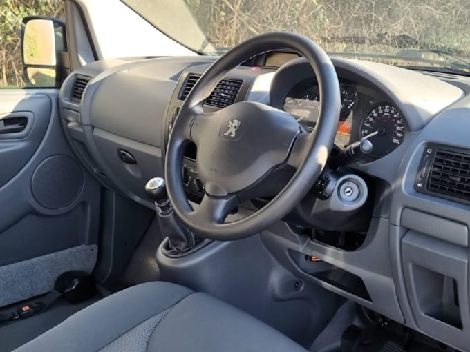 2025 Peugeot Expert Tepee