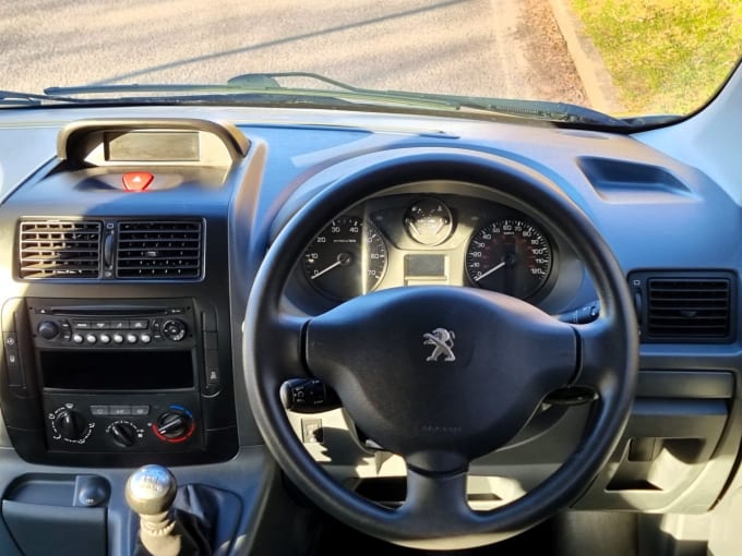 2025 Peugeot Expert Tepee