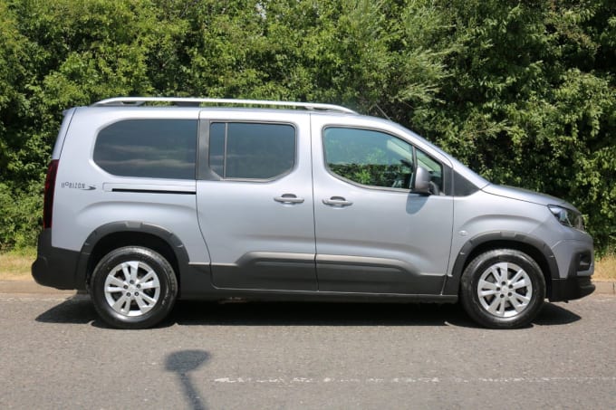 2025 Peugeot Rifter