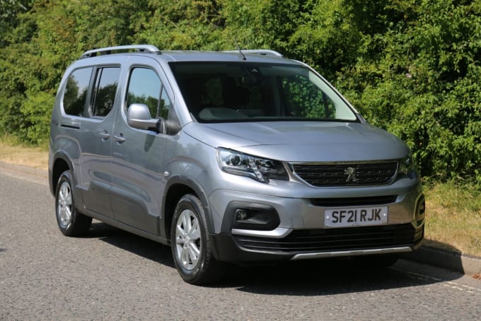 2025 Peugeot Rifter