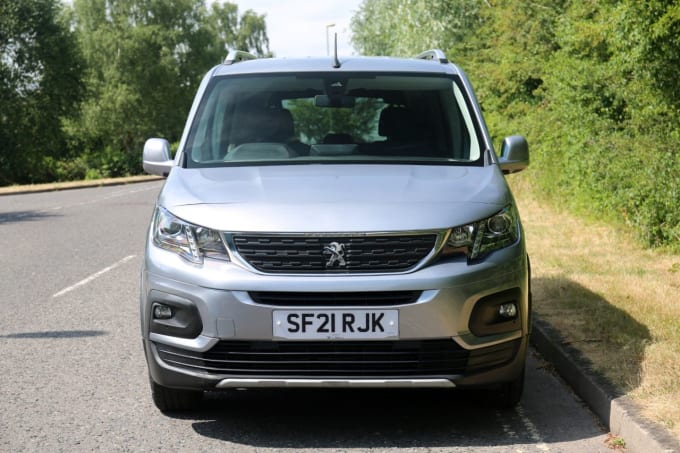 2025 Peugeot Rifter