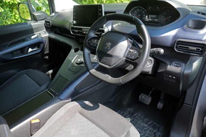 2025 Peugeot Rifter