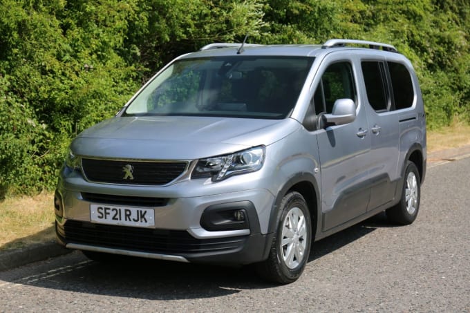 2025 Peugeot Rifter