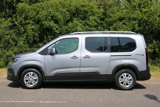 2025 Peugeot Rifter