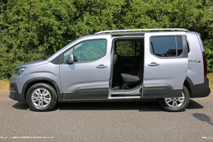 2025 Peugeot Rifter