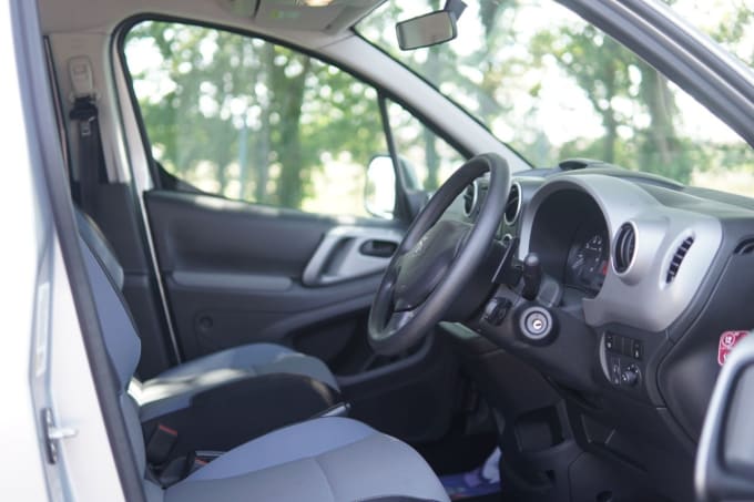 2025 Peugeot Partner Tepee