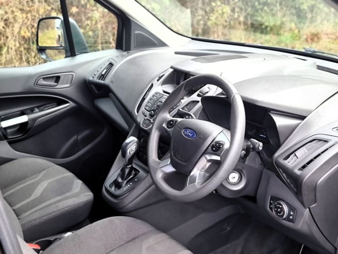2025 Ford Tourneo Connect