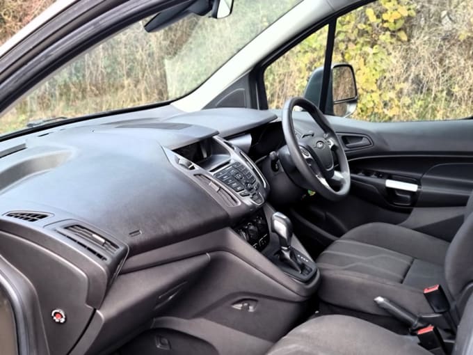 2025 Ford Tourneo Connect