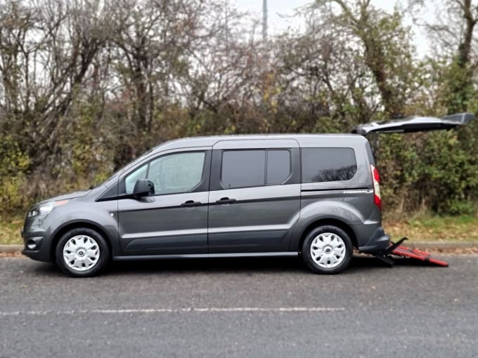 2024 Ford Grand Tourneo Connect